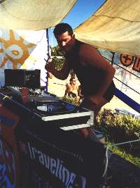 DJ Omjo auf der SPACE-Party